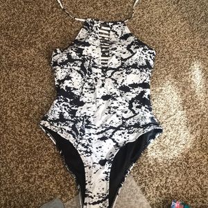 Cupshe one piece bathing suit. NWT!